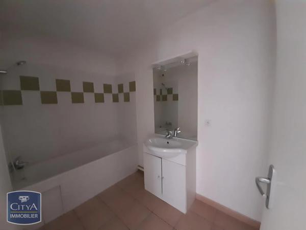 Appartement à louer 2 pièces 51.09m² Mende (48000)