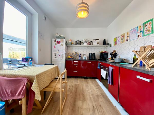 A VENDRE //MAISON PLAIN PIED 2 CHAMBRES// TRELIVAN //PROCHE TOUS COMMERCES