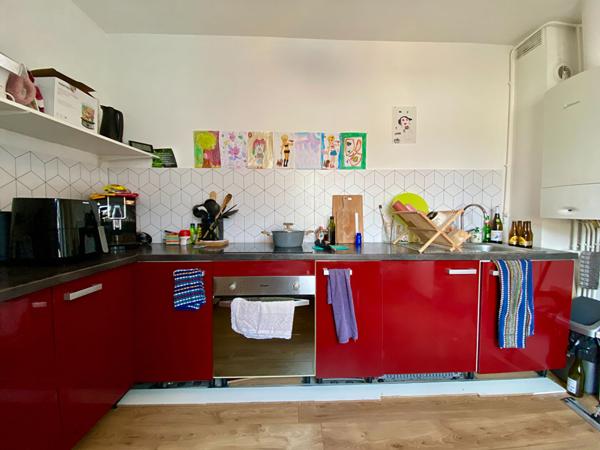 A VENDRE //MAISON PLAIN PIED 2 CHAMBRES// TRELIVAN //PROCHE TOUS COMMERCES