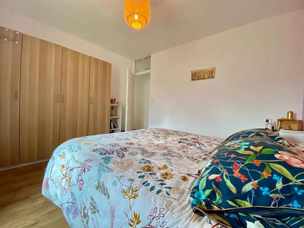 A VENDRE //MAISON PLAIN PIED 2 CHAMBRES// TRELIVAN //PROCHE TOUS COMMERCES