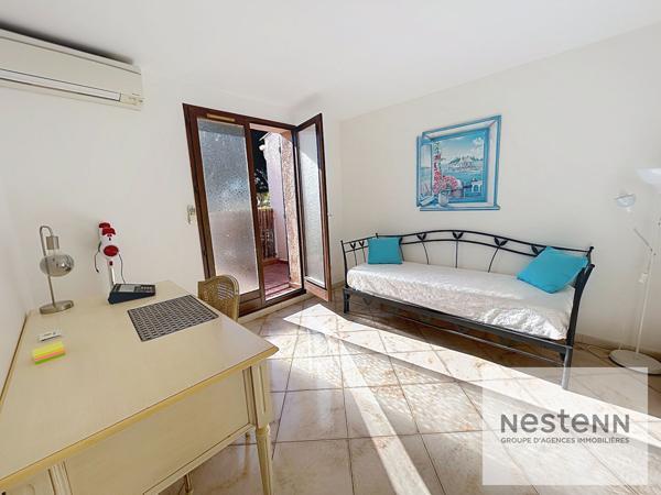 FREJUS PLAGE, maison 3 chambres, petit jardinet, garage