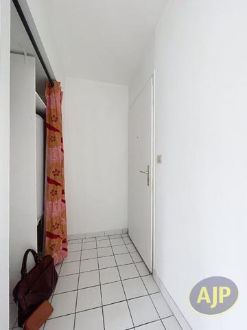 Appartement à louer Nantes : 2 pièces, 37m² avec 1 chambre(s) à 602€ - AJP Immobilier Rezé