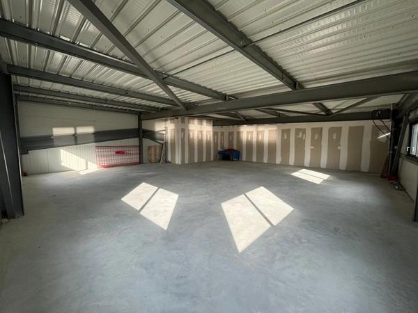 Location Local commercial 1 pièces 138 m2 à Revel