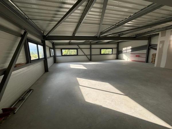 Location Local commercial 1 pièces 138 m2 à Revel