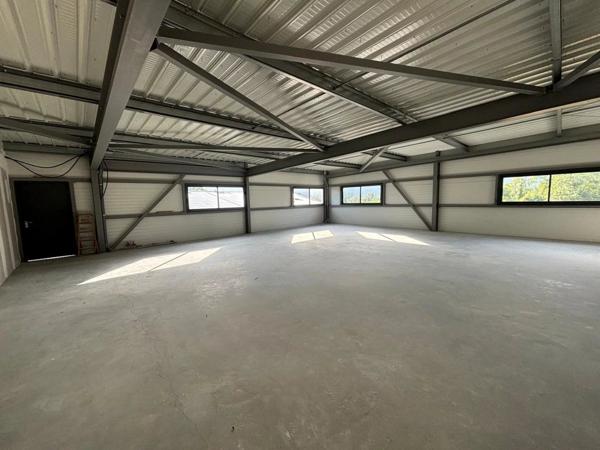 Location Local commercial 1 pièces 138 m2 à Revel