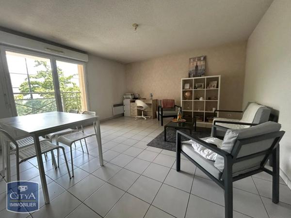 Appartement à louer 2 pièces 47.9m² Alençon (61000)
