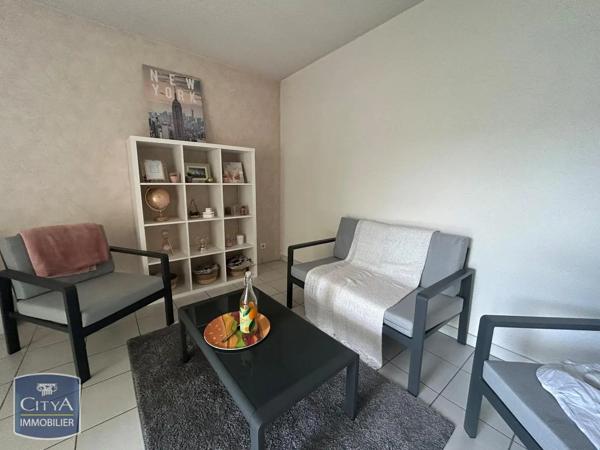Appartement à louer 2 pièces 47.9m² Alençon (61000)