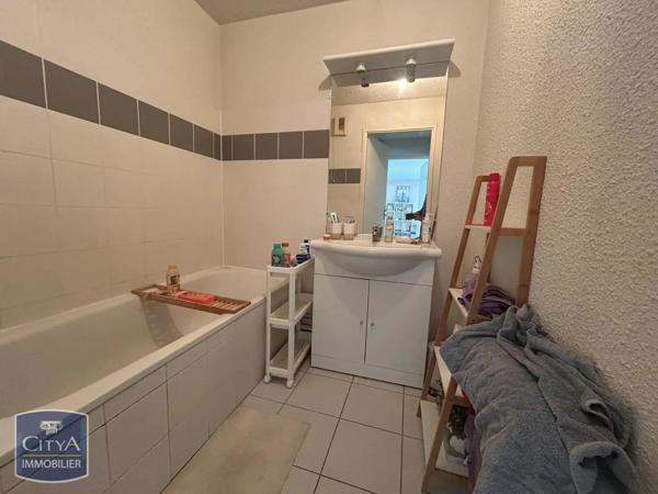 Appartement à louer 2 pièces 47.9m² Alençon (61000)
