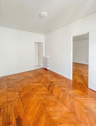 Paris 2ème - A LOUER - Magnifique 5 Pièces de 130 m² avec balcon filant. Paris 2ème - A LOUER - Magnifique 5 Pièces de 130 m² avec balcon filant.