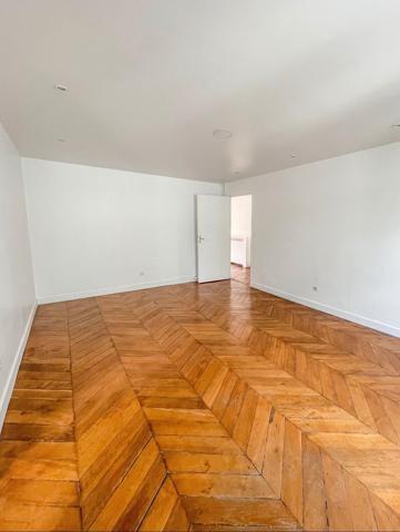 Paris 2ème - A LOUER - Magnifique 5 Pièces de 130 m² avec balcon filant. Paris 2ème - A LOUER - Magnifique 5 Pièces de 130 m² avec balcon filant.