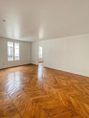 Paris 2ème - A LOUER - Magnifique 5 Pièces de 130 m² avec balcon filant. Paris 2ème - A LOUER - Magnifique 5 Pièces de 130 m² avec balcon filant.