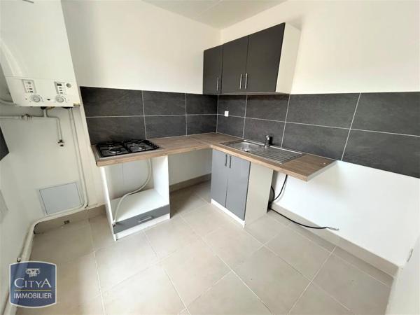 Appartement à louer 3 pièces 68.44m² Miramas (13140)