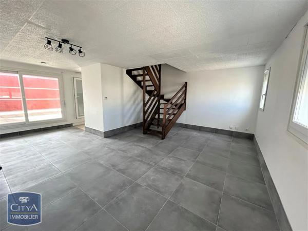 Appartement à louer 3 pièces 68.44m² Miramas (13140)