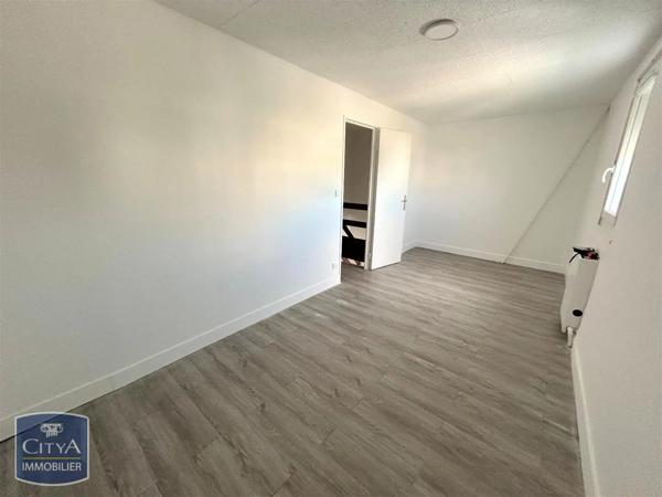 Appartement à louer 3 pièces 68.44m² Miramas (13140)