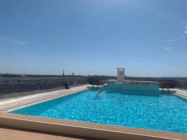 Studio vendu loué Vue Tour Eiffel Résidence OFFENBACH avec parking