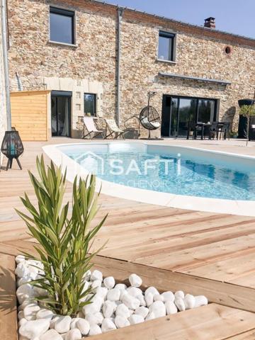 Longère 6 pièces rénovée avec authenticité et modernité en village à 10 minutes de Nantes