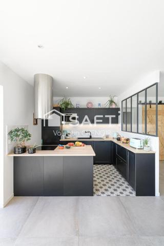 Longère 6 pièces rénovée avec authenticité et modernité en village à 10 minutes de Nantes