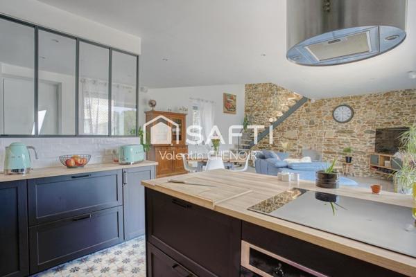 Longère 6 pièces rénovée avec authenticité et modernité en village à 10 minutes de Nantes