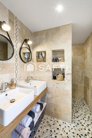 Longère 6 pièces rénovée avec authenticité et modernité en village à 10 minutes de Nantes