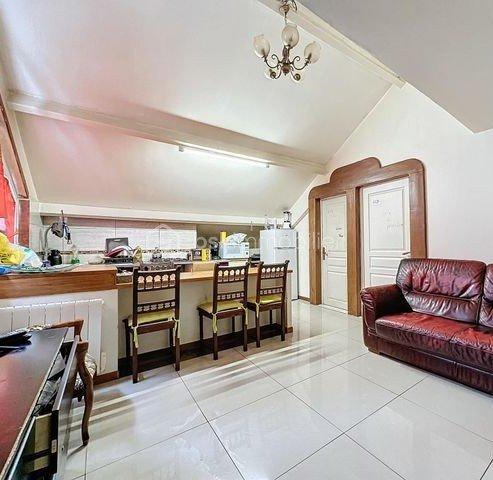 Chambre de service de 230 m²