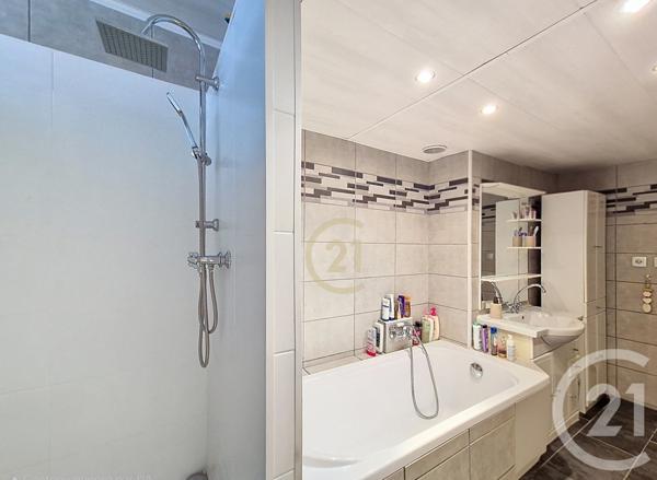 Appartement à vendre  3 pièces - 73,02 m2 SALON DE PROVENCE - 13