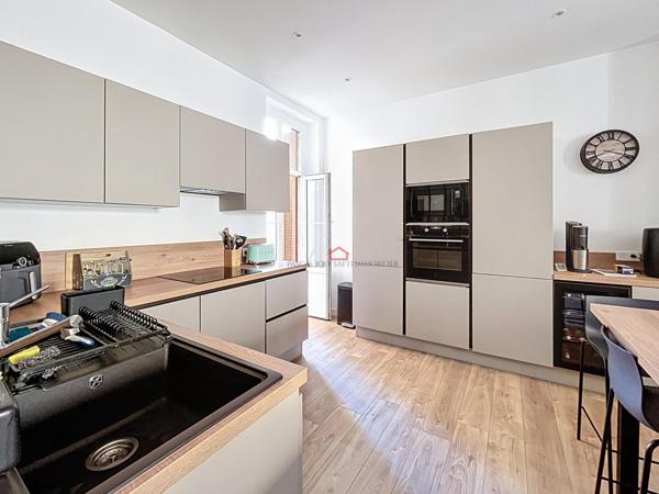 Magnifique F3 refait à neuf-Cours Napoléon-Gare