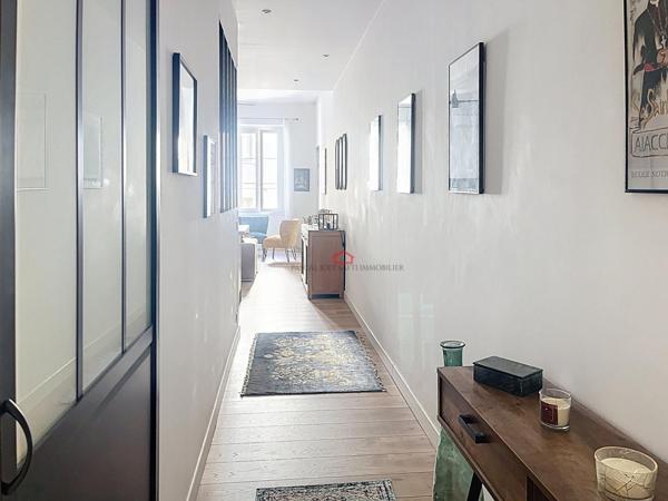 Magnifique F3 refait à neuf-Cours Napoléon-Gare