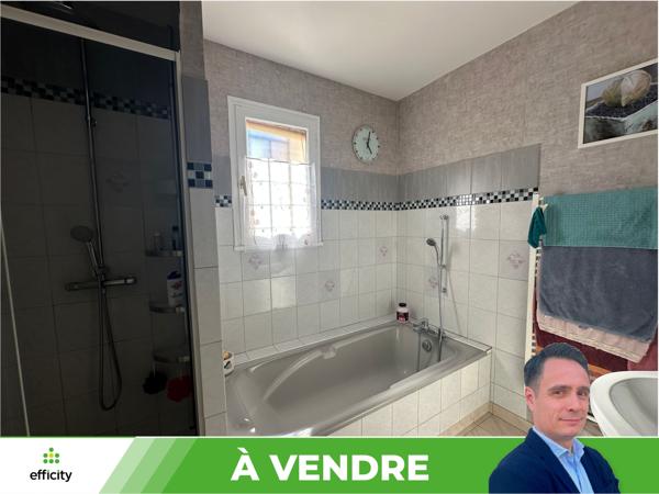 Maison
         5 pièces
        - 114 m² 237 200 € *