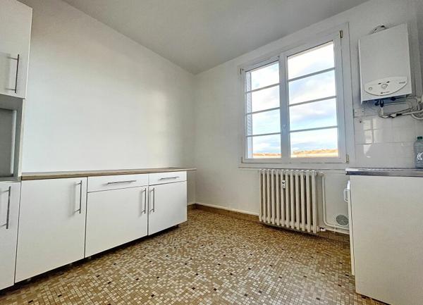 Appartement à vendre    2 pièces • 52,72 m2 Montluçon