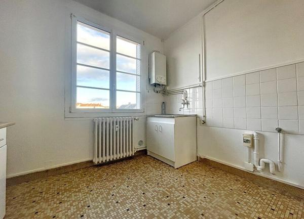 Appartement à vendre    2 pièces • 52,72 m2 Montluçon