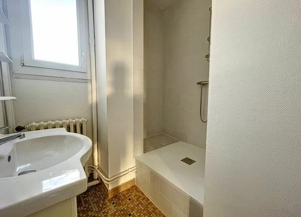 Appartement à vendre    2 pièces • 52,72 m2 Montluçon