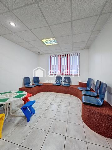 Votre activité dans un cadre professionnel, au cœur d'une résidence et facilement accessible !