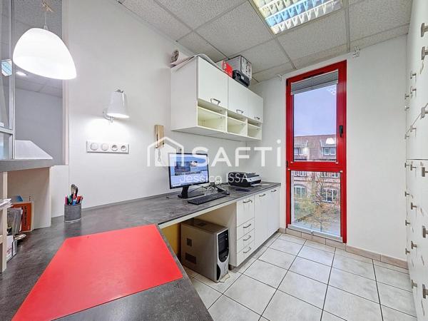 Votre activité dans un cadre professionnel, au cœur d'une résidence et facilement accessible !