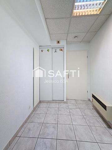 Votre activité dans un cadre professionnel, au cœur d'une résidence et facilement accessible !