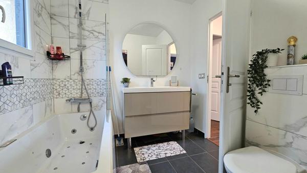 Maison individuelle contemporaine de standing.