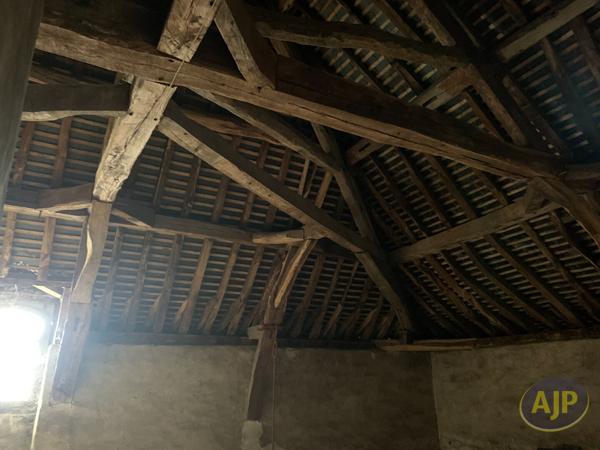 Vente immeuble Segre : 232 100 € - AJP Immobilier Segré