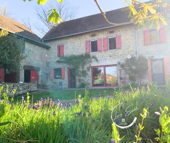 Maison de campagne 159 m² 5 chambres Terrain 8000 m² Proche Aubusson