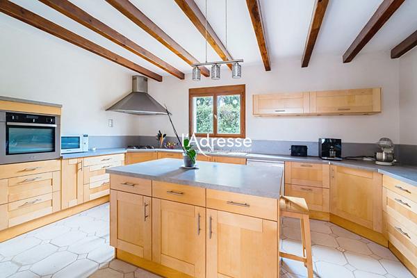 l'Adresse Immobilier - Bruguieres - Maison T6 de 175m2 sur un terrain de 2160m²