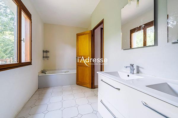 l'Adresse Immobilier - Bruguieres - Maison T6 de 175m2 sur un terrain de 2160m²