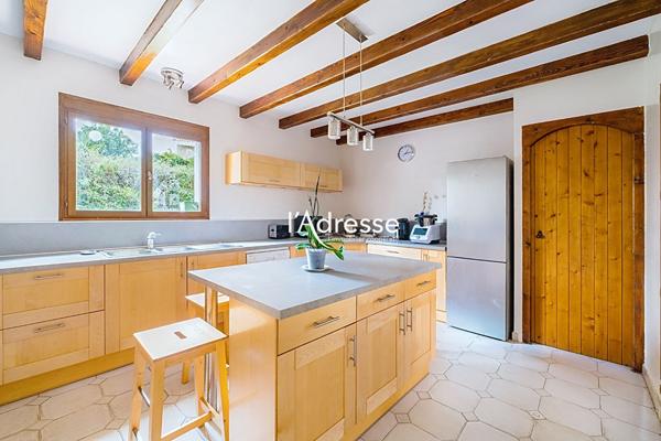 l'Adresse Immobilier - Bruguieres - Maison T6 de 175m2 sur un terrain de 2160m²