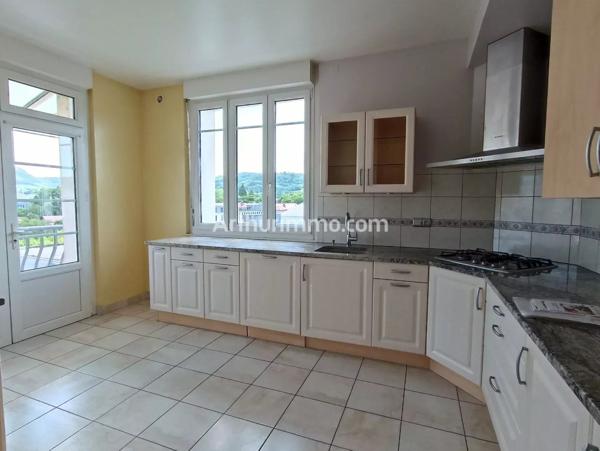 Location Appartement 5 pièces 99 m2 à Lons-le-Saunier