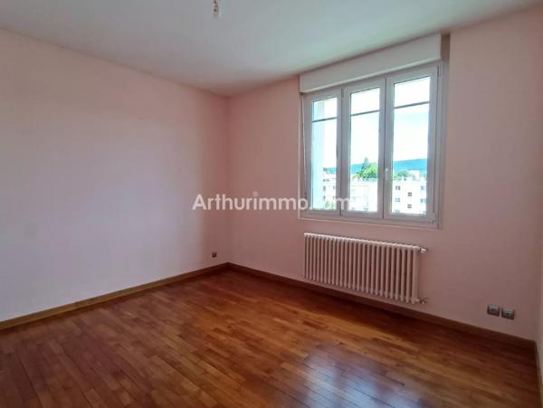 Location Appartement 5 pièces 99 m2 à Lons-le-Saunier