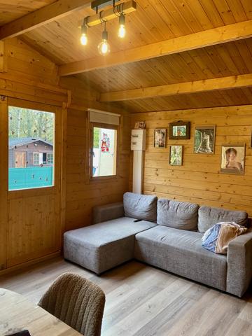 EXCLUSIVITÉ – MAISON ET CHALET ESBLY