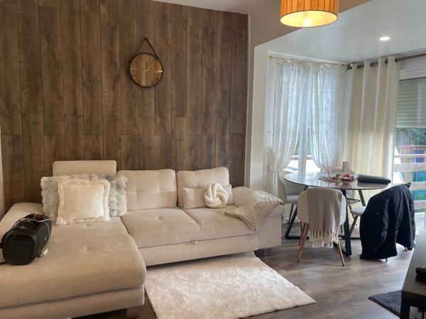EXCLUSIVITÉ – MAISON ET CHALET ESBLY