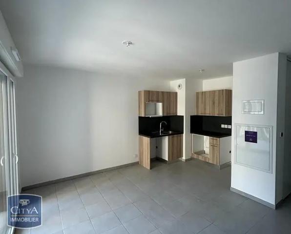 Appartement à louer 2 pièces 38.15m² Arles (13200)