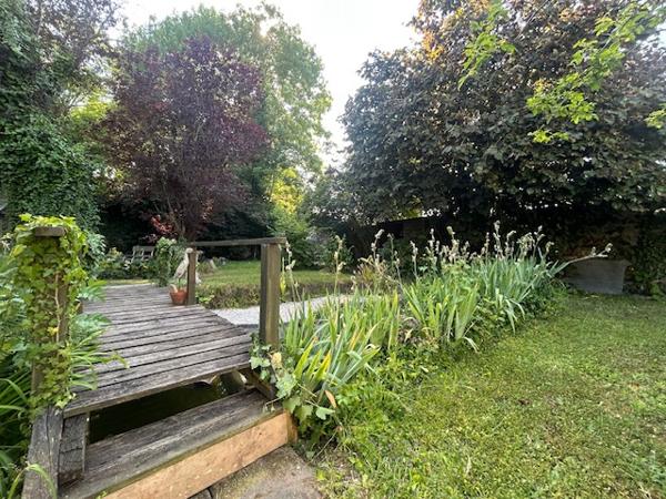 Marcoussis (91460) MARCOUSSIS - Maison en Pierre Familiale - Standing - Très bon état - Type F6 - 160 M2 - Jardin de 1 000 M2