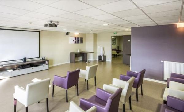 INVESTISSEMENT LOCATIF  MERIGNAC  Résidence Seniors Danaé Les Jardins de lAzurée - 4,69 % de rentabilité