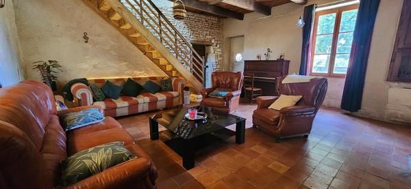 CHAUNAY - MAISON PIERRE - 4 CHAMBRES - JARDIN