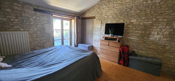 CHAUNAY - MAISON PIERRE - 4 CHAMBRES - JARDIN