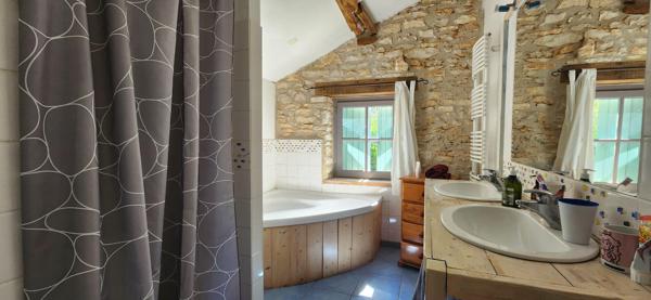 CHAUNAY - MAISON PIERRE - 4 CHAMBRES - JARDIN